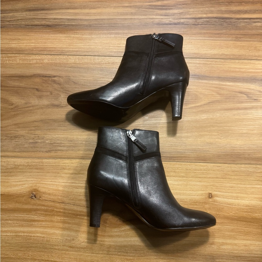 Lauren Ralph Lauren Black Leather Ankle Booties with Side Zip - Picture 7 of 13